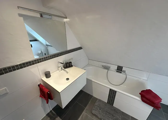 Eifeljeck بيت للعطل *