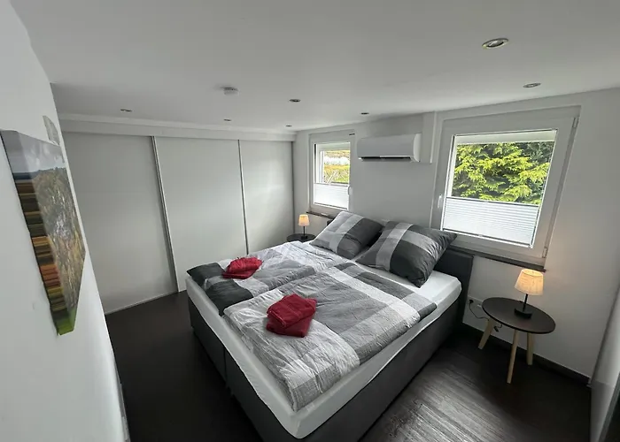 Eifeljeck بيت للعطل بلانكينهييم